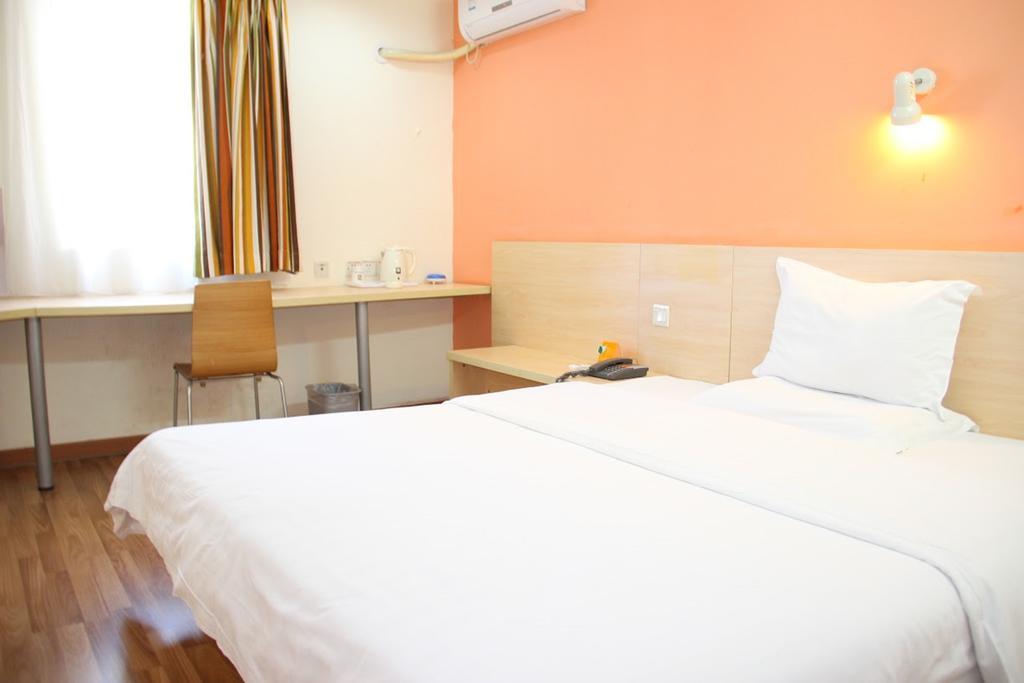 7Days Inn Dalian Gangwan Square Station Port Экстерьер фото