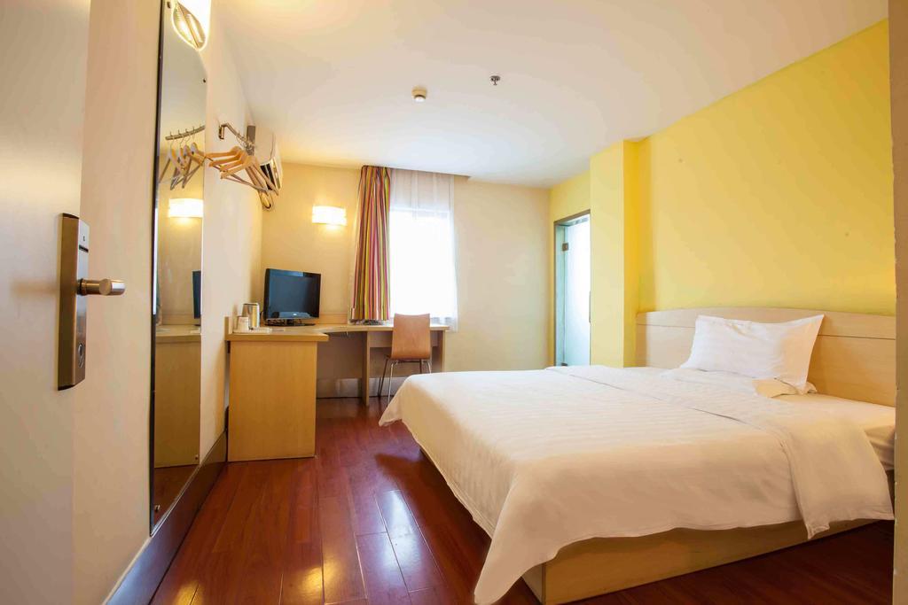 7Days Inn Dalian Gangwan Square Station Port Экстерьер фото