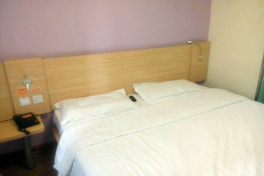 7Days Inn Dalian Gangwan Square Station Port Экстерьер фото